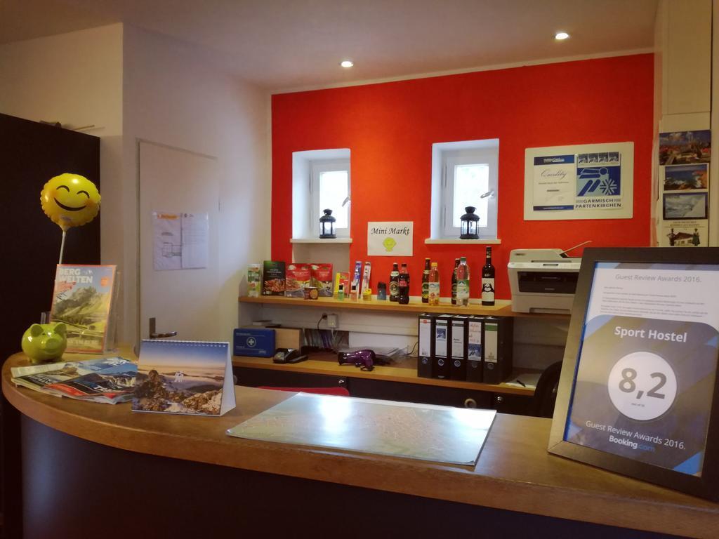 Hostel Der Athleten Garmisch-Partenkirchen Ngoại thất bức ảnh