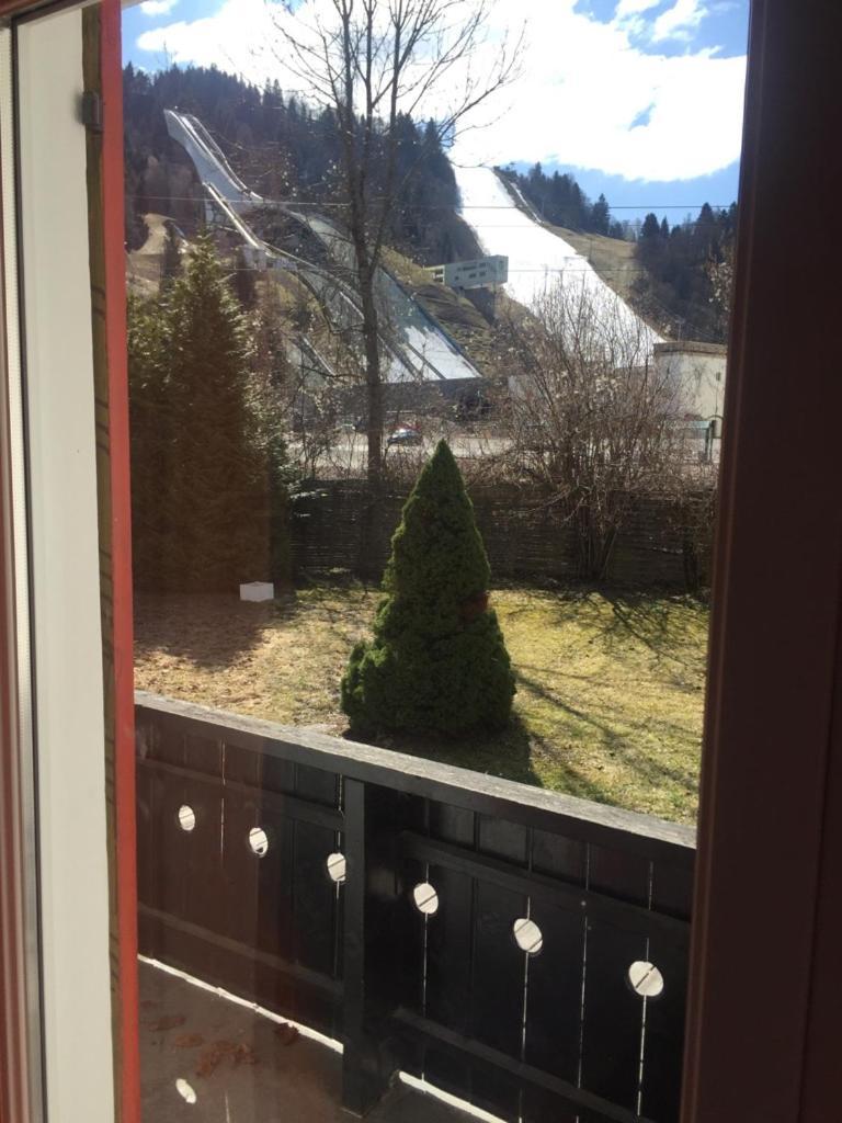Hostel Der Athleten Garmisch-Partenkirchen Ngoại thất bức ảnh